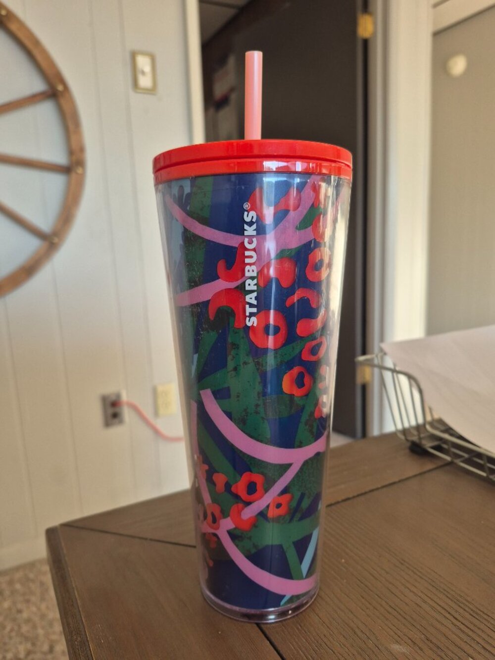 Starbuck's Cups